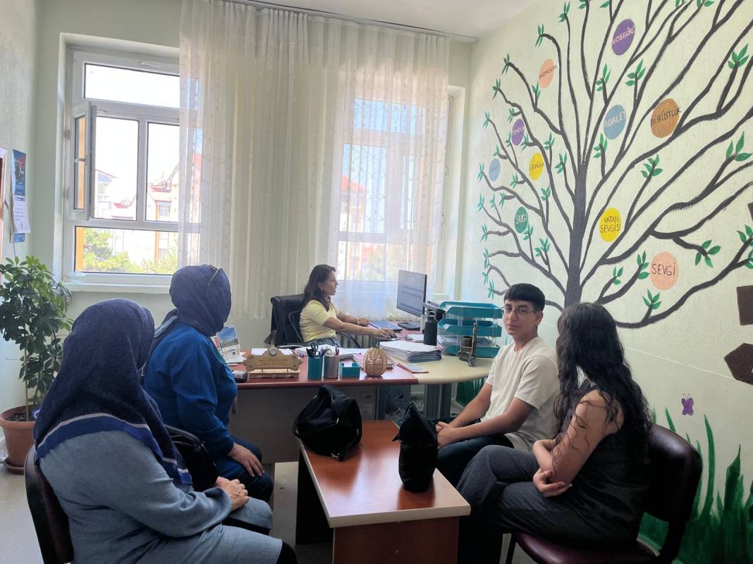 Türkiye’nin LGS şampiyonlarından Konya’da öğrencilere tercih desteği 6